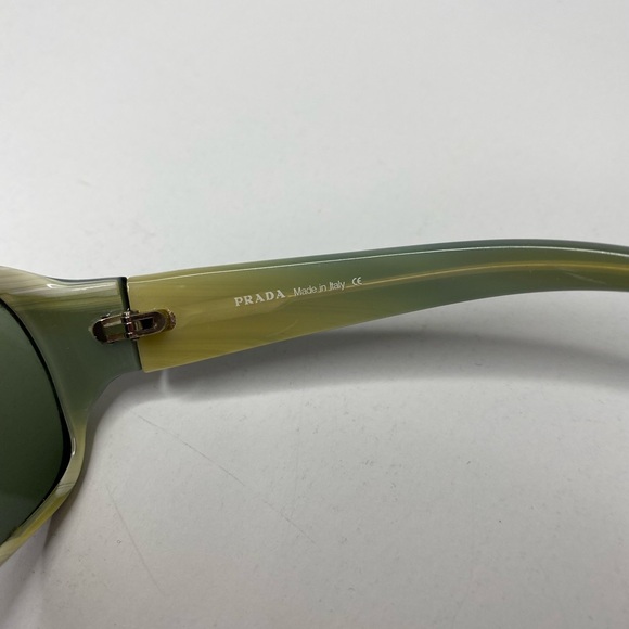 Prada large black square sunglasses 61mm - Picture 5 of 6